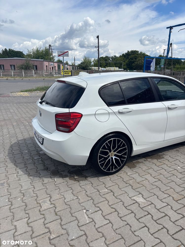 BMW Seria 1 120d Sport Line - 5