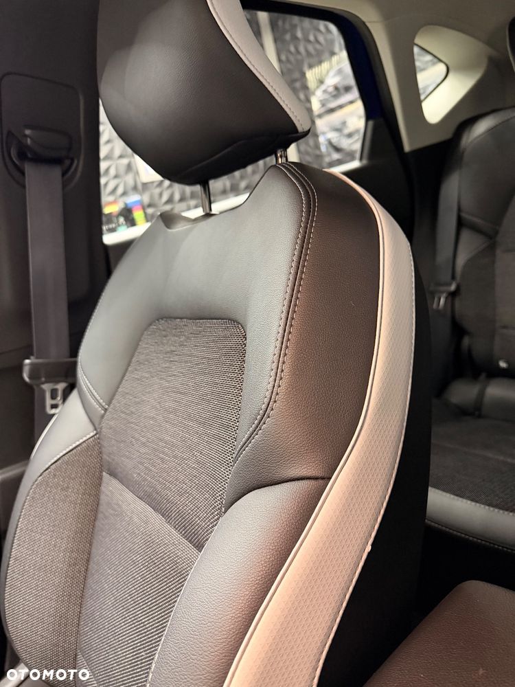 Renault Captur E-TECH 160 INTENS - 23