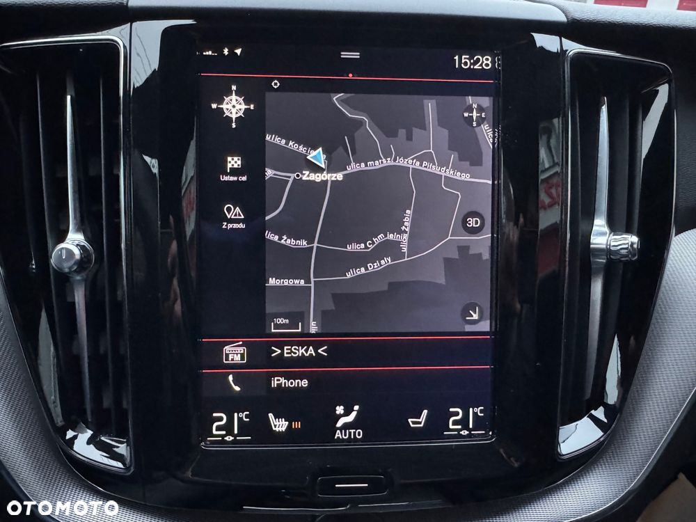 Volvo XC 60 D4 AWD Geartronic RDesign - 24