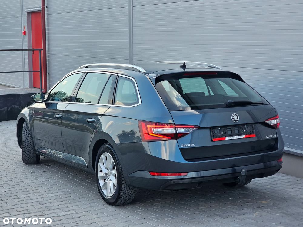 Skoda Superb 1.6 TDI DSG Style - 9
