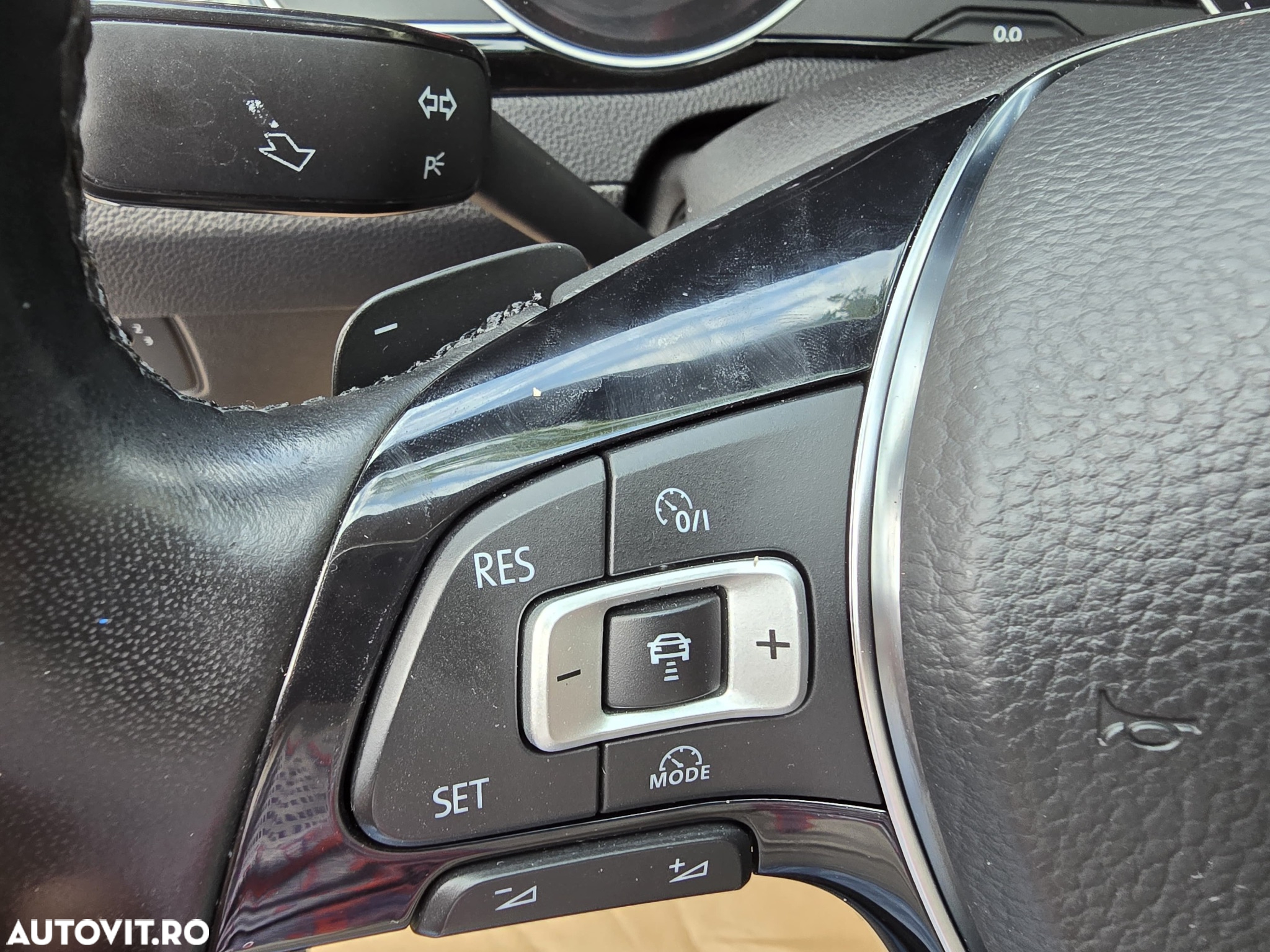 Volkswagen Passat Variant 2.0 TDI DSG Highline - 34