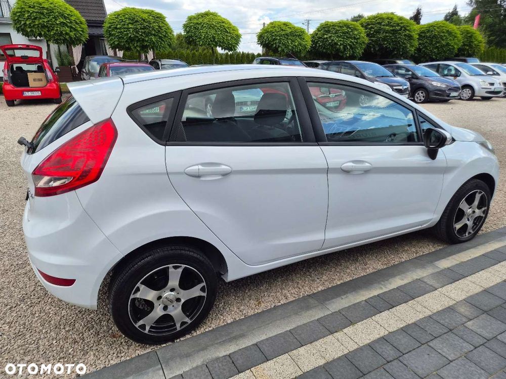 Ford Fiesta - 10