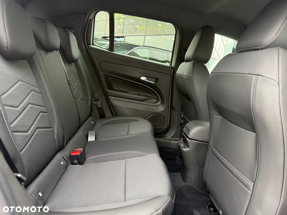 Jeep Avenger 1.2 T3 mHEV Black Edition FWD eDCT6 - 14