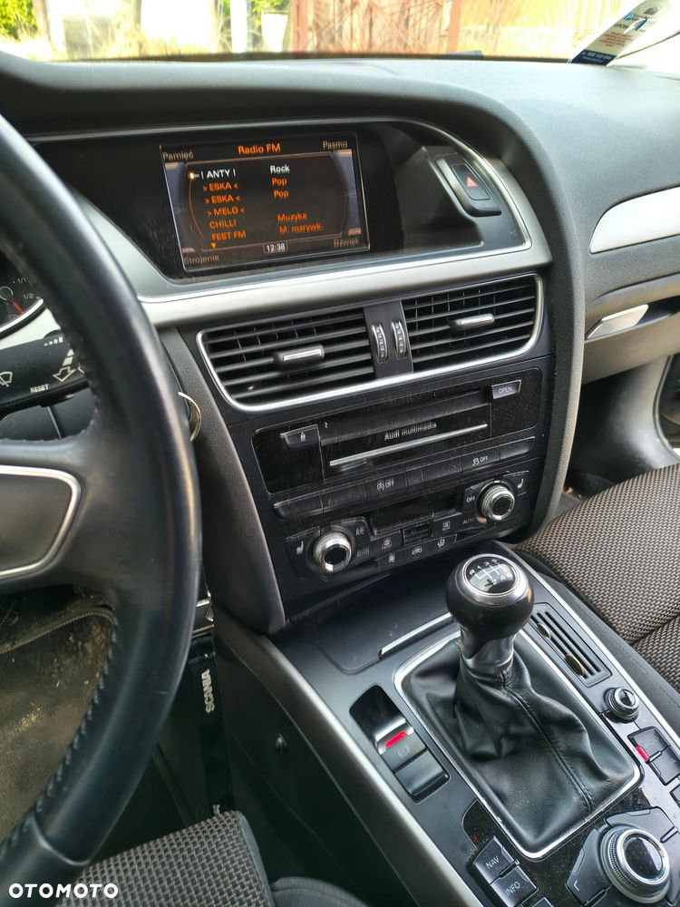 Audi A4 Allroad - 12