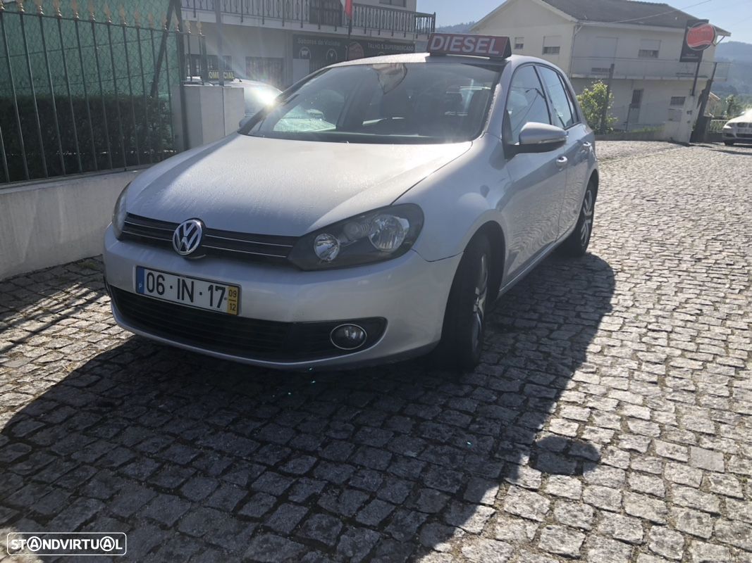 VW Golf 1.6 TDi Confortline DSG - 1