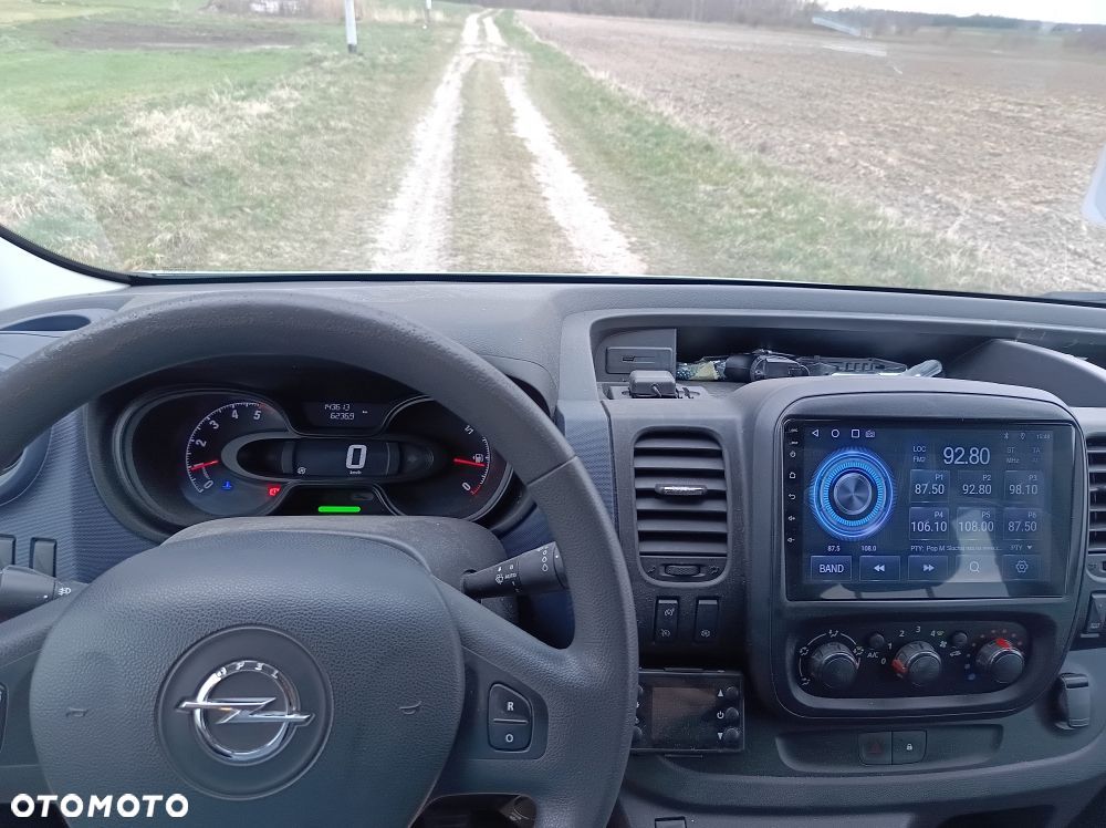 Opel Vivaro - 8