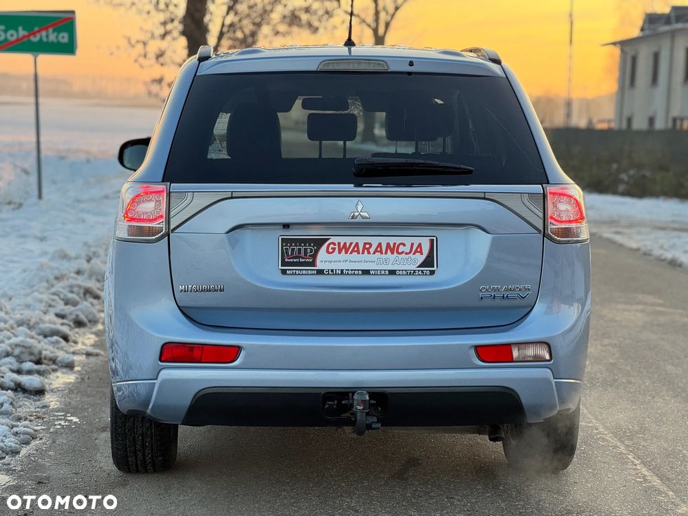 Mitsubishi Outlander 2.0 4WD Top - 15