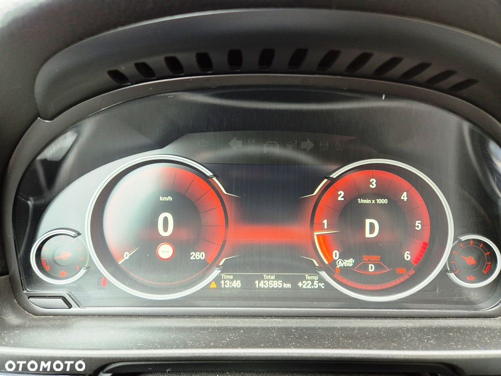 BMW Seria 5 520d - 23