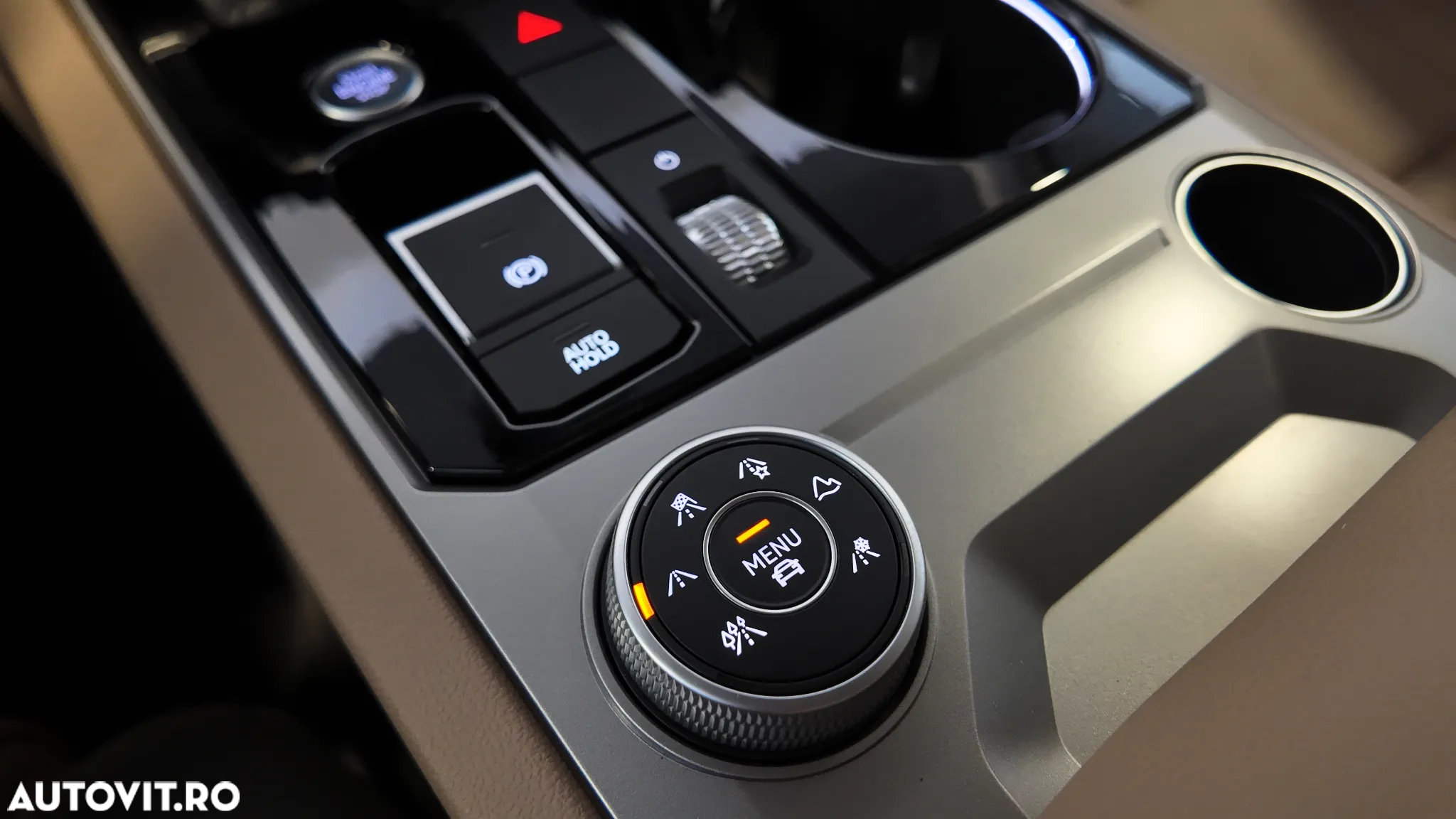 Volkswagen Touareg V6 TDI 4MOTION Elegance - 25