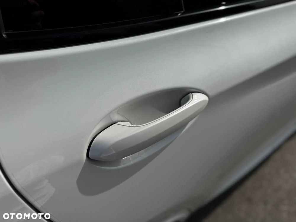 BMW iX3 80kWh Impressive - 17