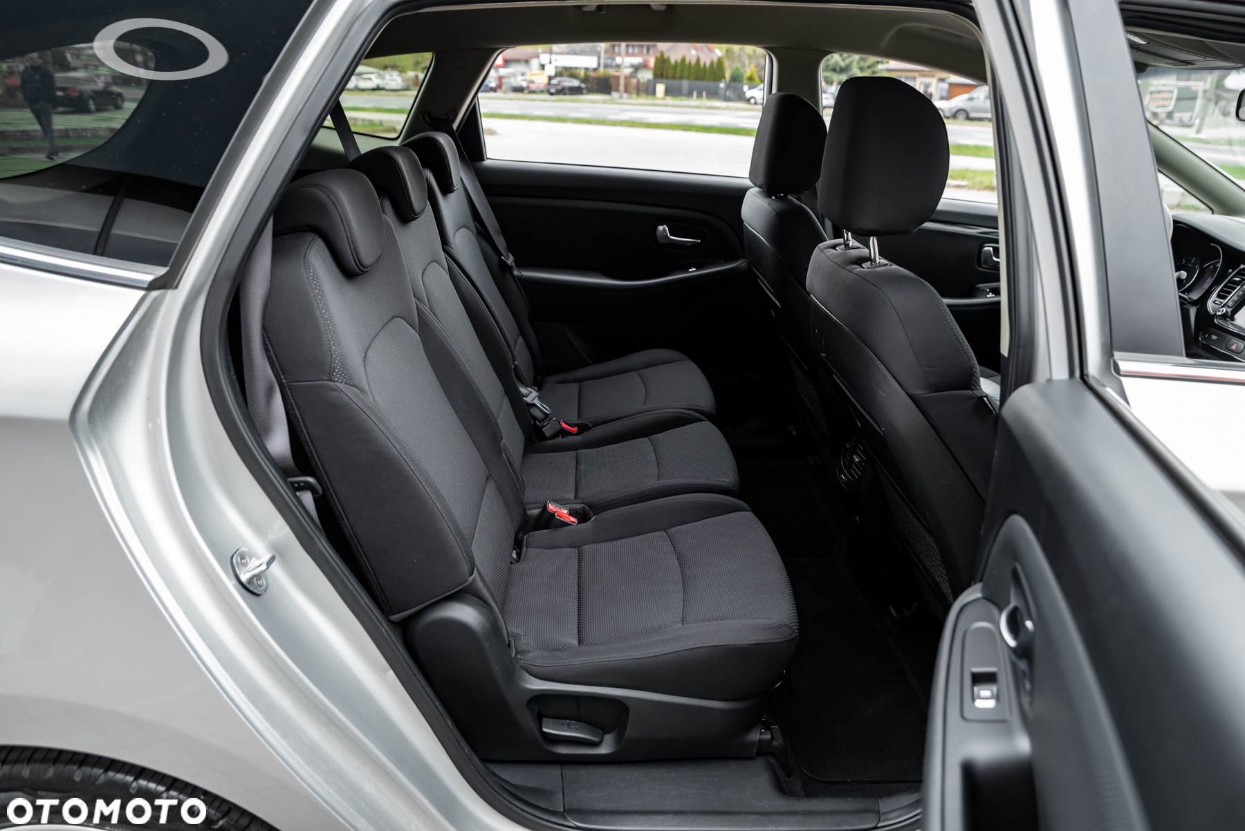 Kia Carens 1.7 CRDi L - 8