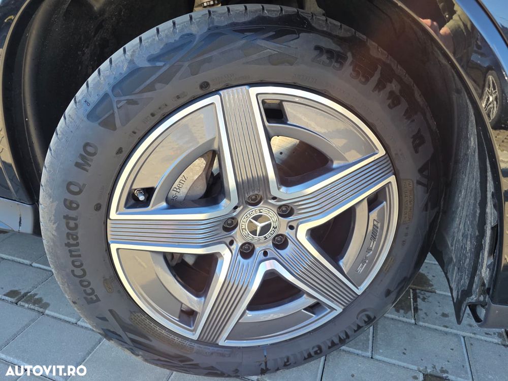 Mercedes-Benz GLC 300 4Matic 9G-TRONIC AMG Line Advanced - 14