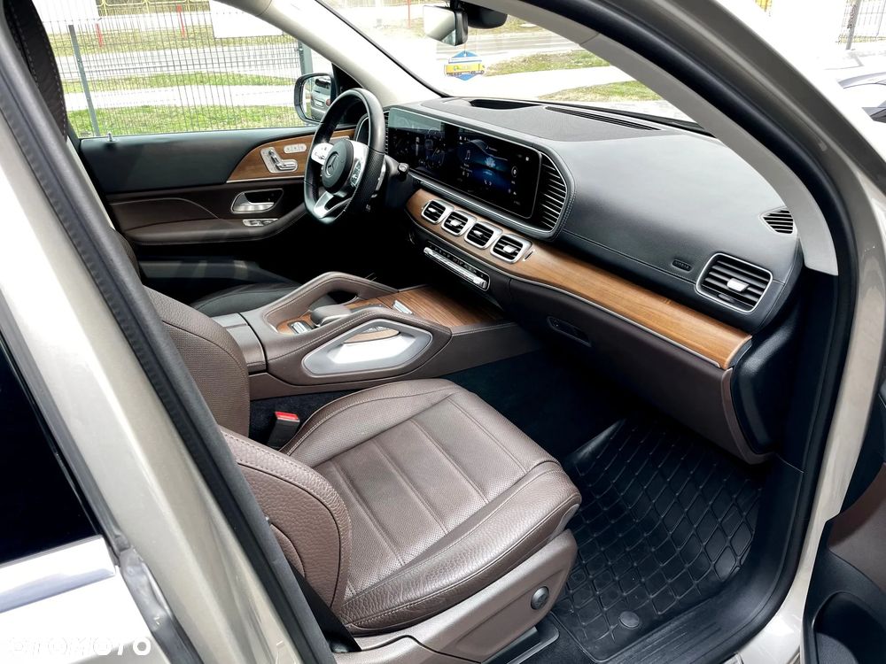 Mercedes-Benz GLS - 19