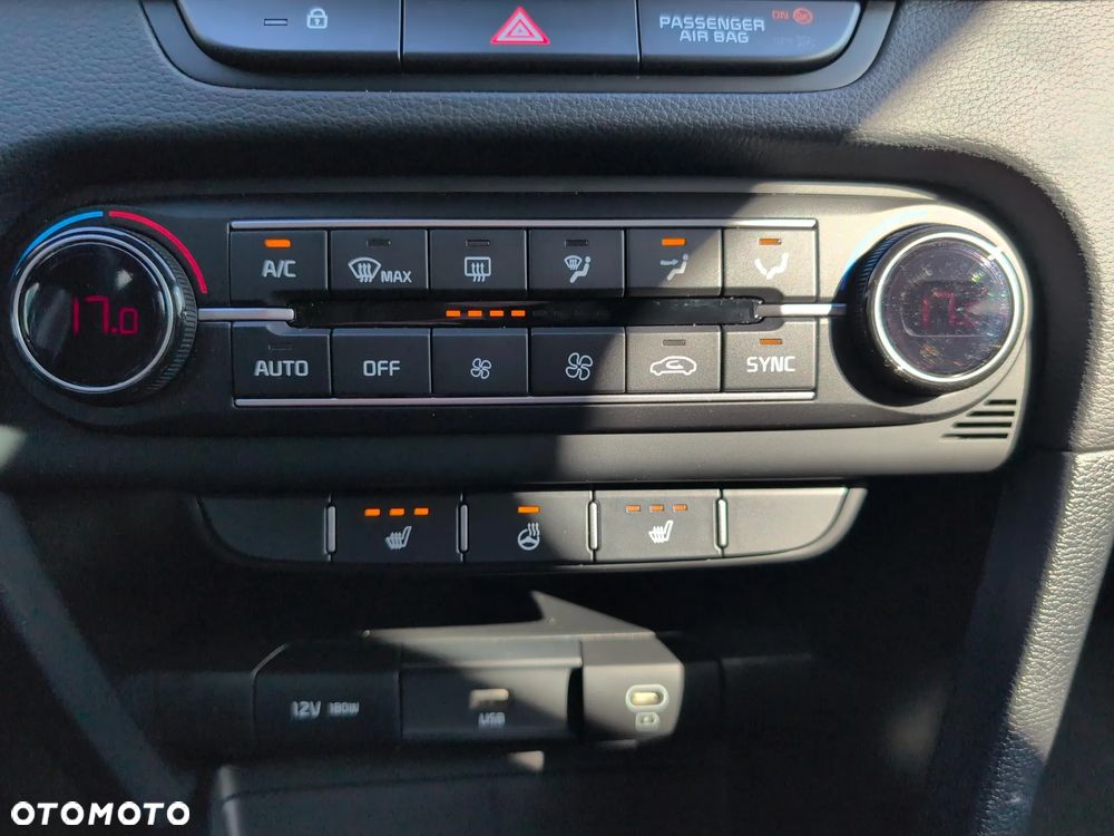 Kia XCeed 1.5 T-GDI M - 28