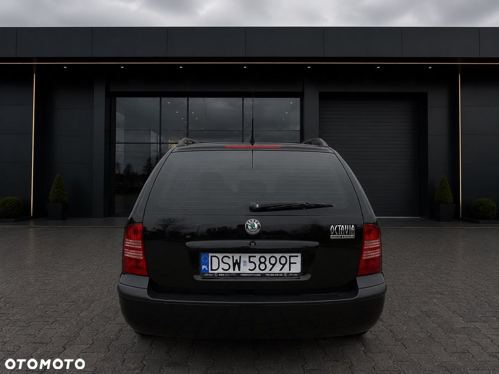 Skoda Octavia 1.6 Tour - 6