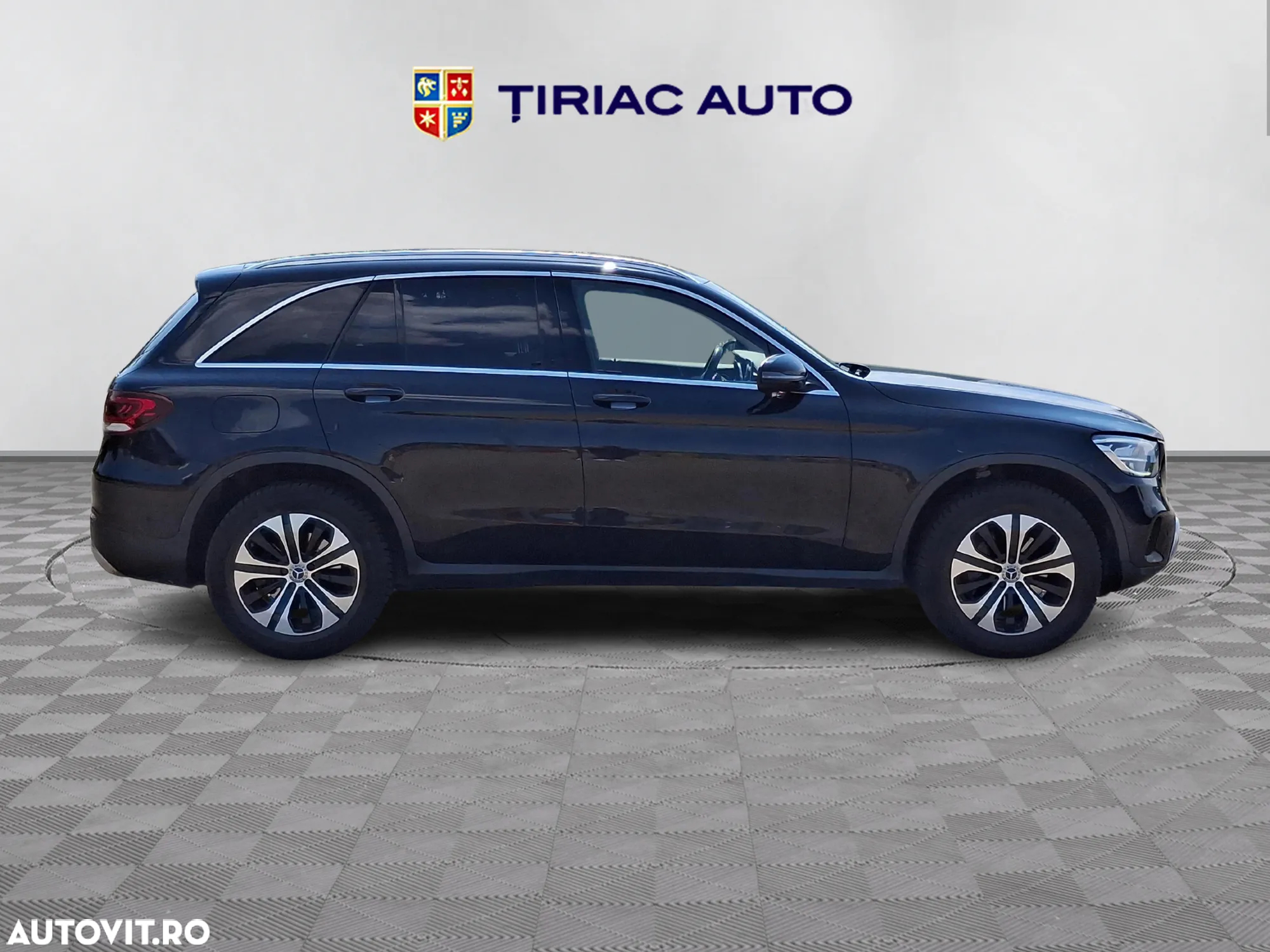 Mercedes-Benz GLC - 7