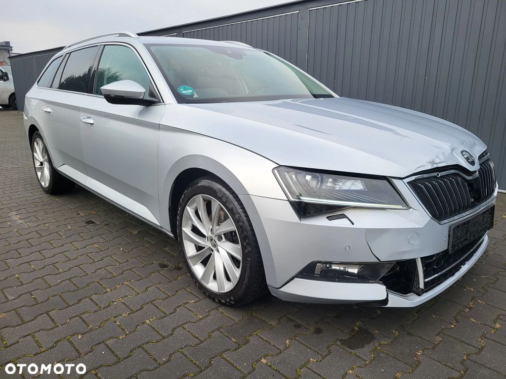 Skoda Superb 2.0 TDI DSG Premium Edition - 10