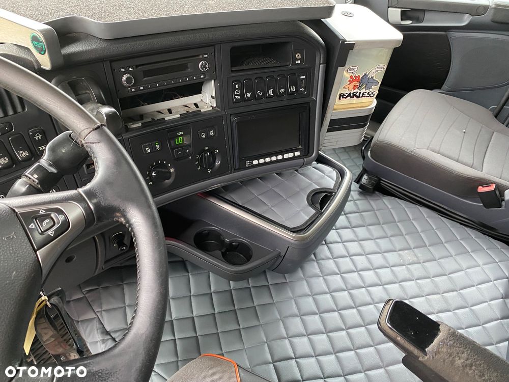 Scania R 580 do drzewa - 8