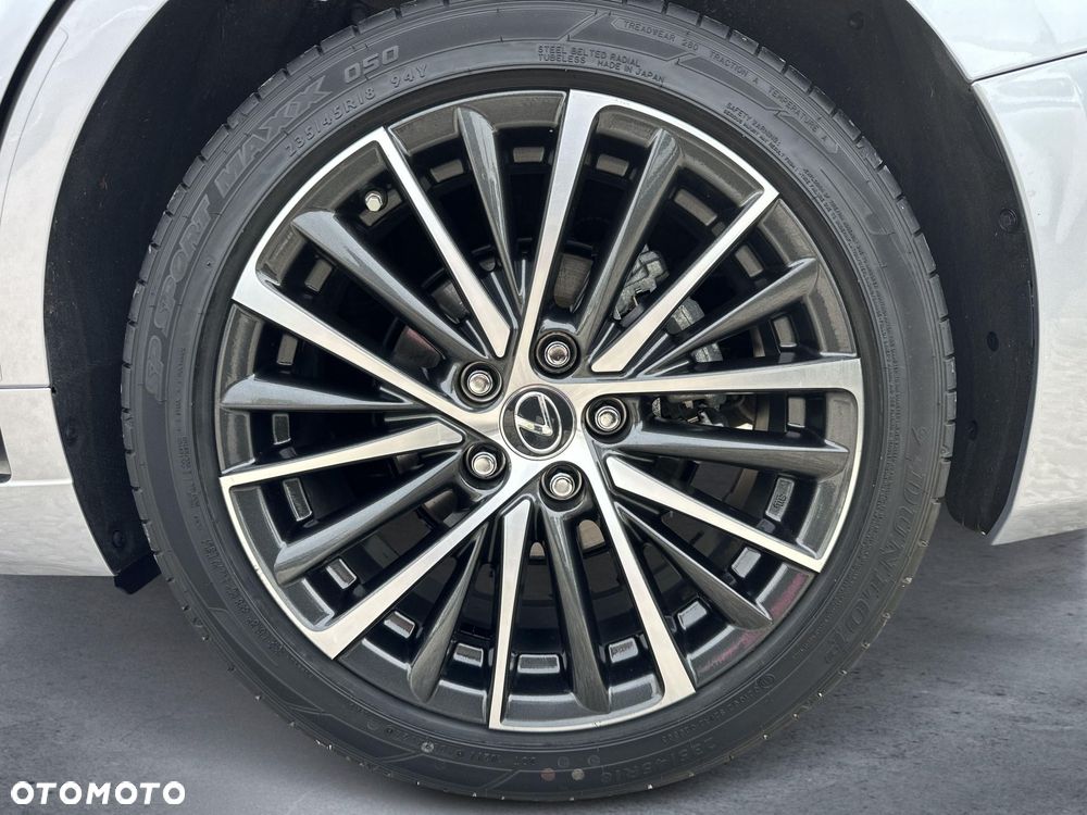 Lexus ES 300h Business Edition - 17