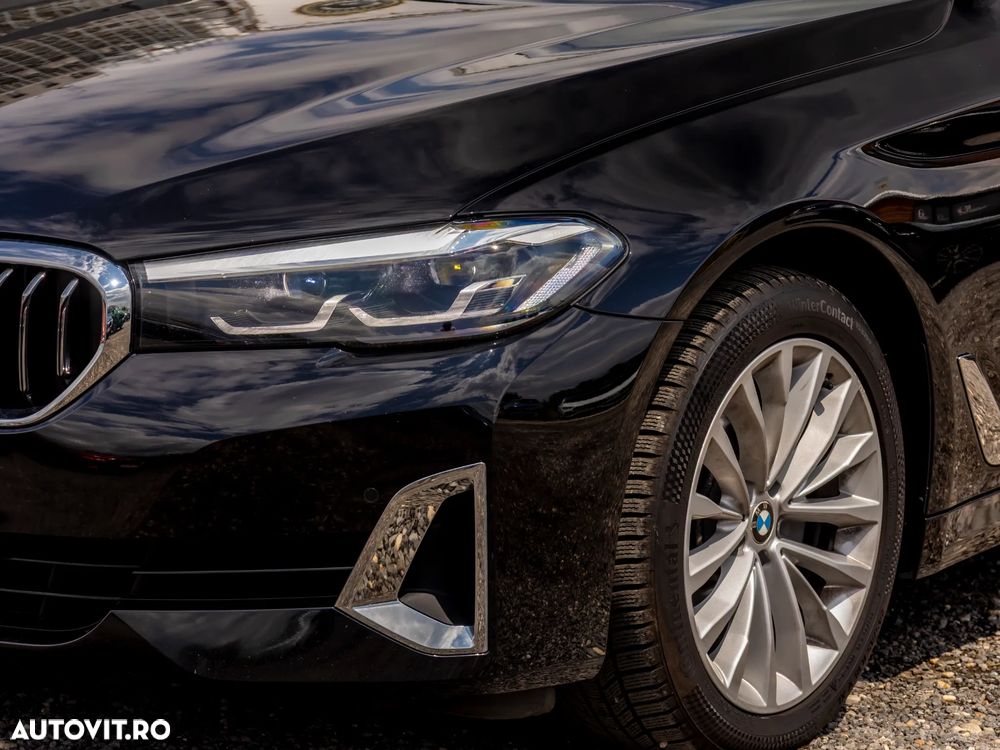 BMW Seria 5 520i AT MHEV - 11