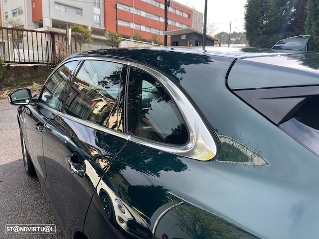 Jaguar F-Pace 2.0 i4D Portfolio AWD Aut. - 3