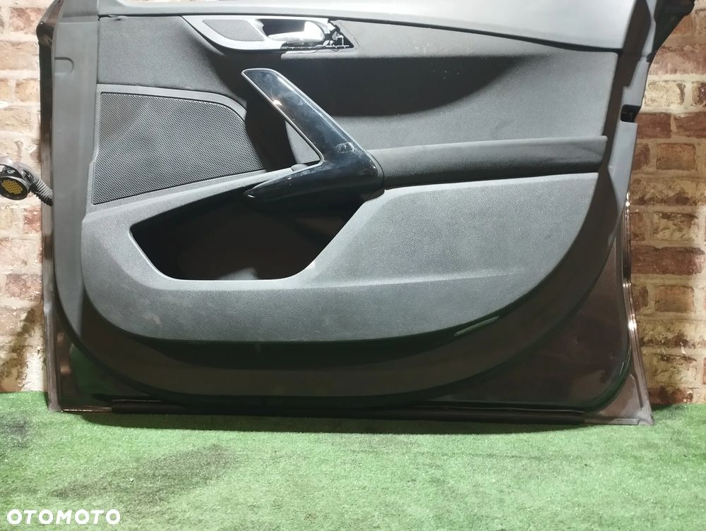 DRZWI PRZÓD PRAWE PEUGEOT 508 SEDAN/KOMBI10- ROK KOD LAKIERU: EEHD - 11