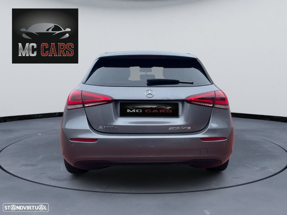 Mercedes-Benz A 180 d 7G-DCT - 4