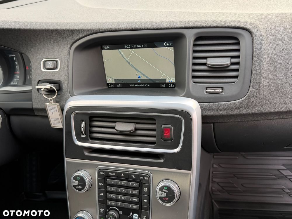 Volvo V60 D4 Drive-E Momentum - 11