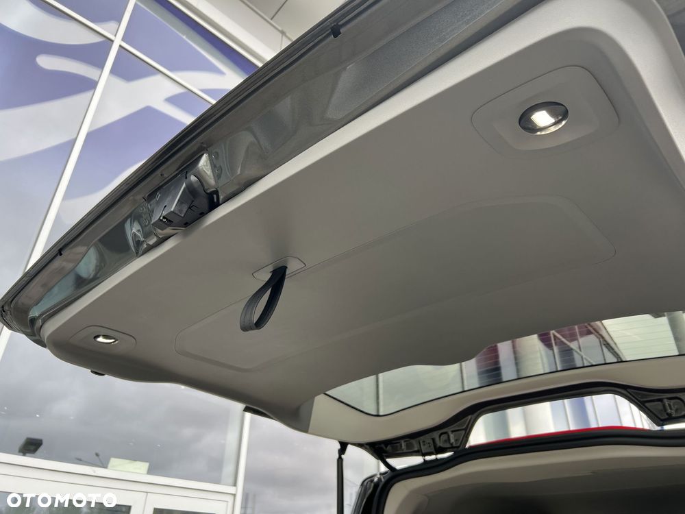 Ford Tourneo Custom - 20