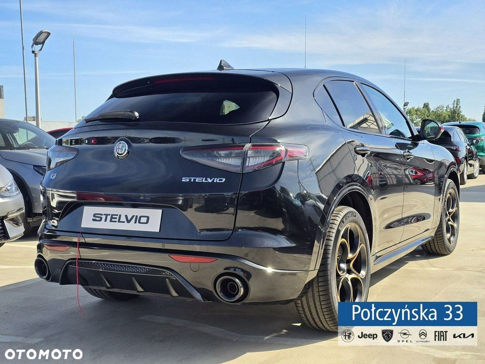 Alfa Romeo Stelvio - 4