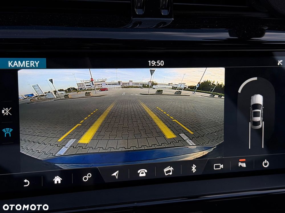 Jaguar XE D180 S - 24