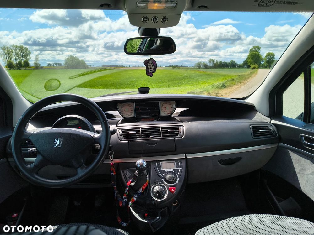 Peugeot 807 HDi 165 Family - 7