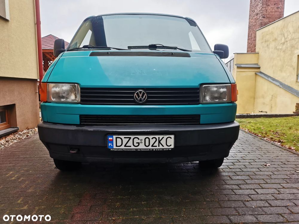 Volkswagen Transporter - 1