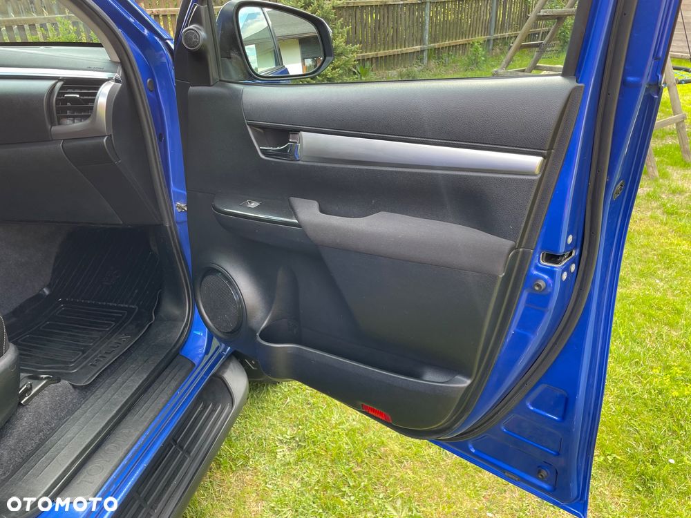 Toyota Hilux 2.4 D-4D Double Cab SR5 4x4 - 26
