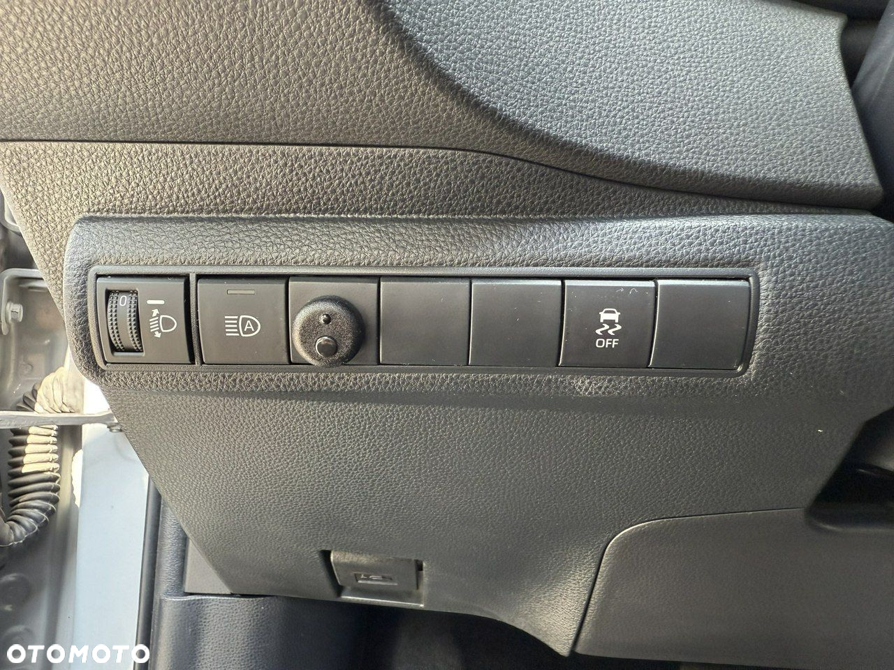 Toyota Corolla - 28