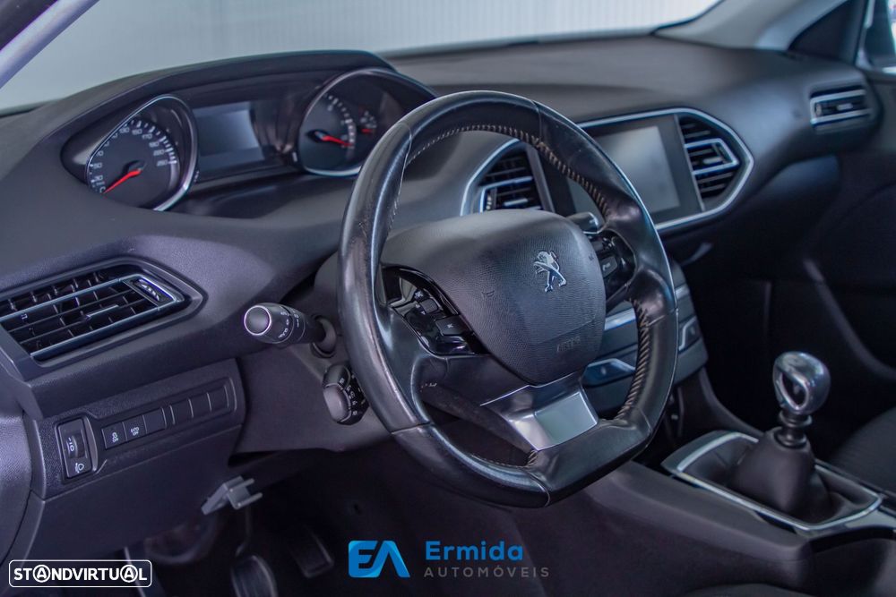 Peugeot 308 SW 1.6 BlueHDi Allure - 27