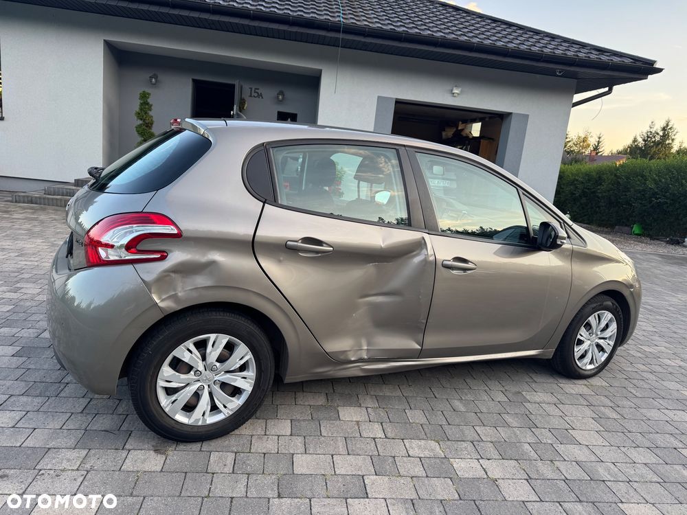 Peugeot 208 82 PureTech Style - 6