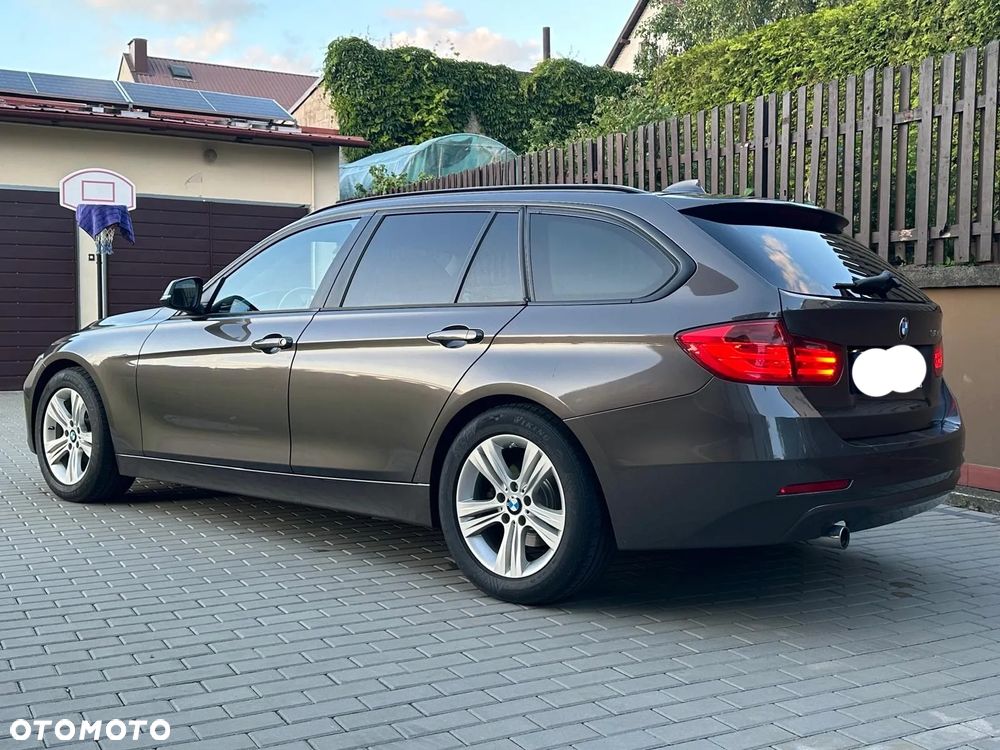 BMW Seria 3 318d - 13