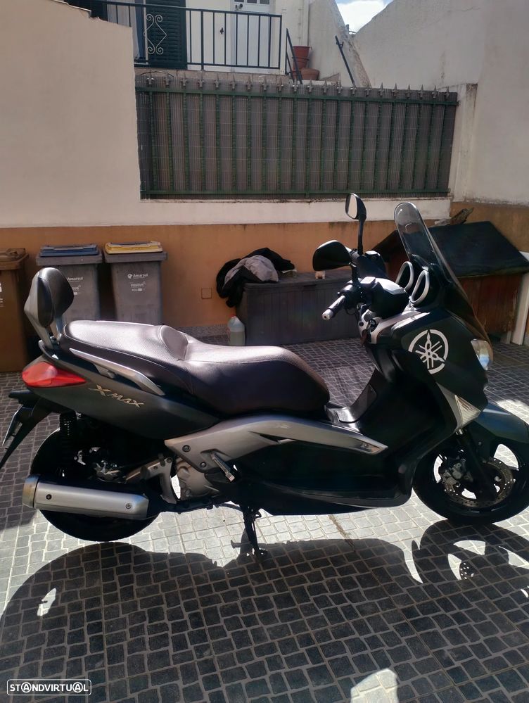 Yamaha X-Max - 1