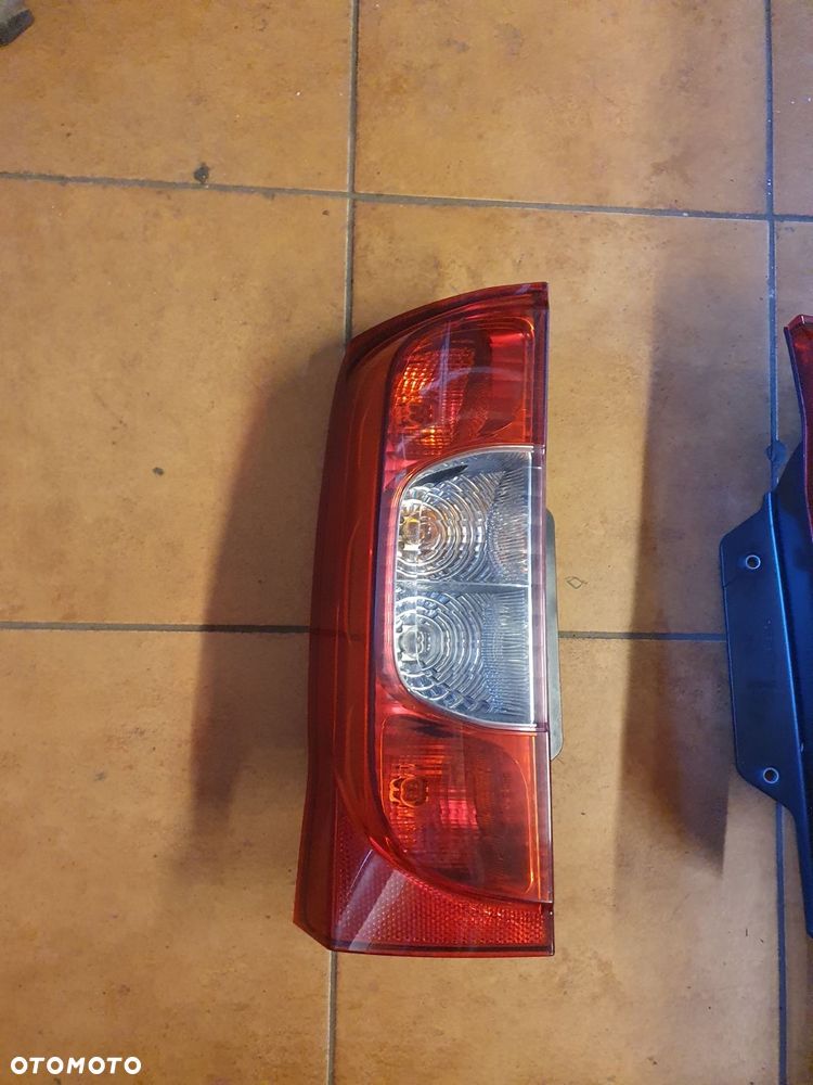 LAMPA LEWA TYŁ BIPPER QUBO NEMO