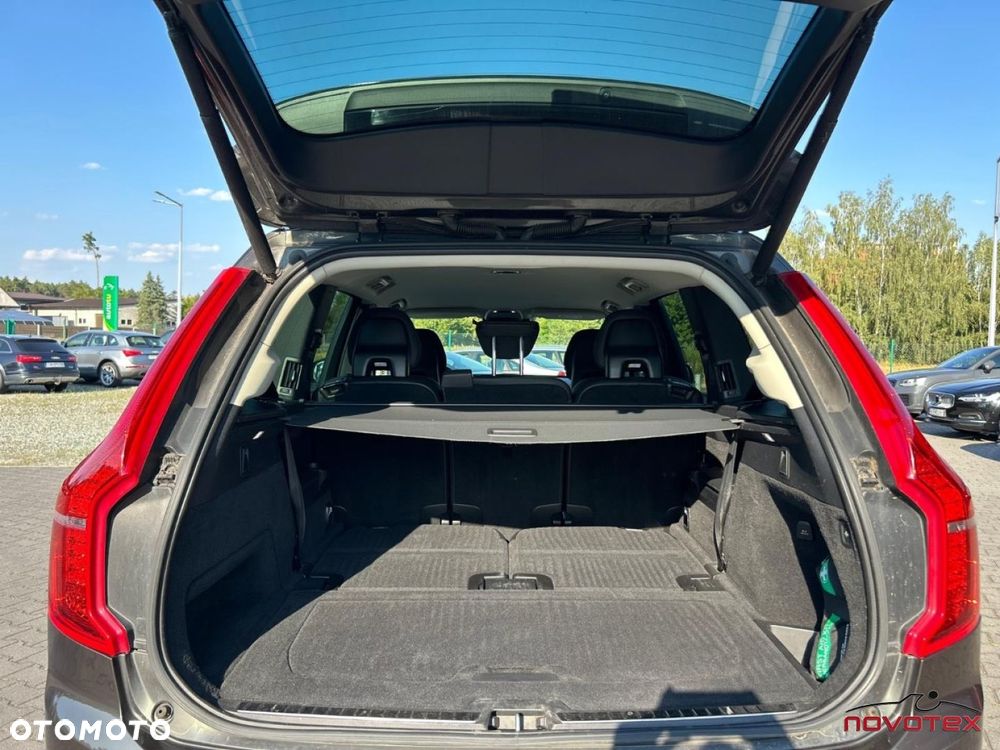 Volvo XC 90 - 25