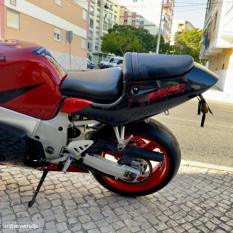 Suzuki GSX-R 600 SRAD - 7