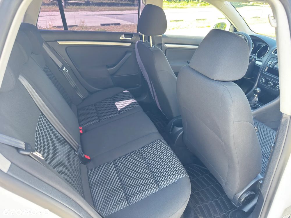 Volkswagen Golf 1.6 TDI Comfortline - 22