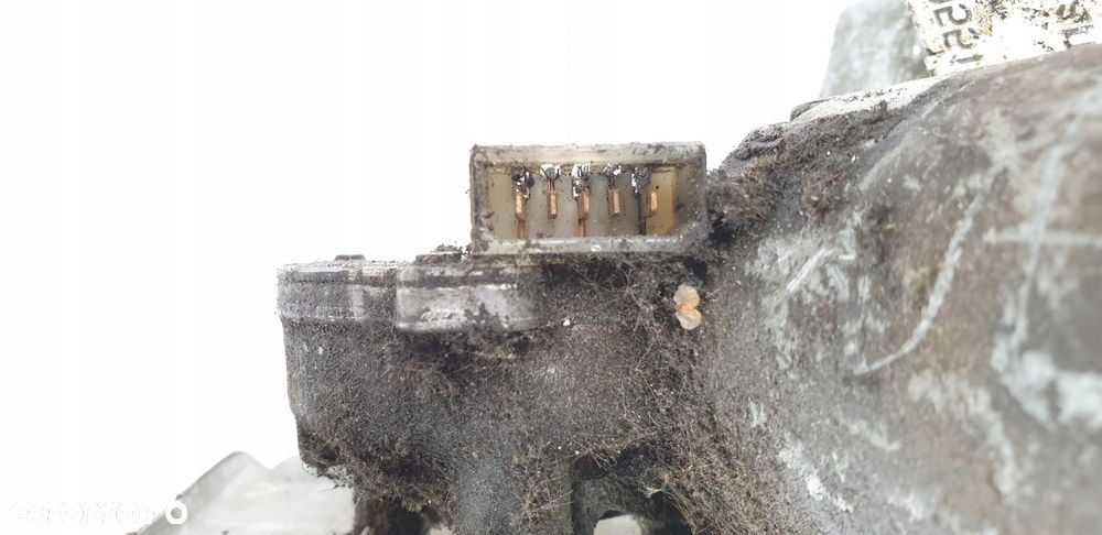 SILNICZEK MECHANIZM WYCIERACZEK VW POLO II 8679551 - 4