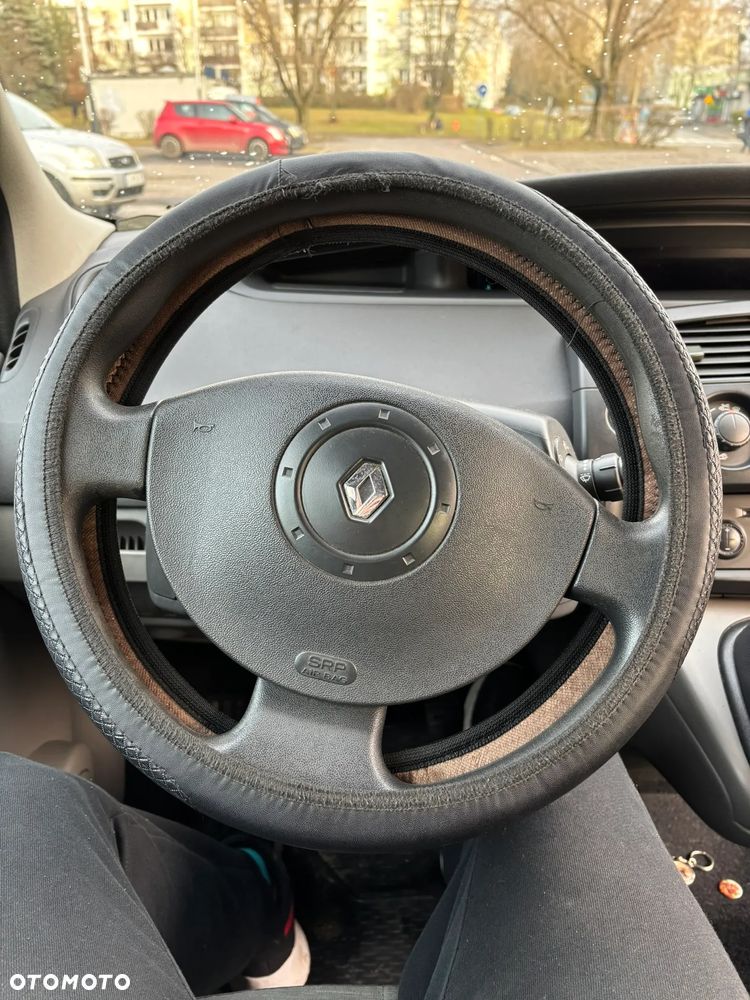 Renault Scenic 1.6 16V Confort Expression - 9