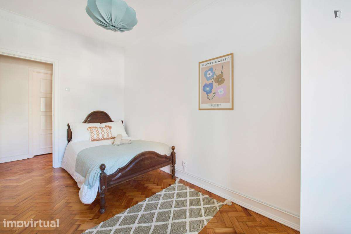 Quarto - localizado em Entrecampos Lisbon - Grande imagem: 4/38