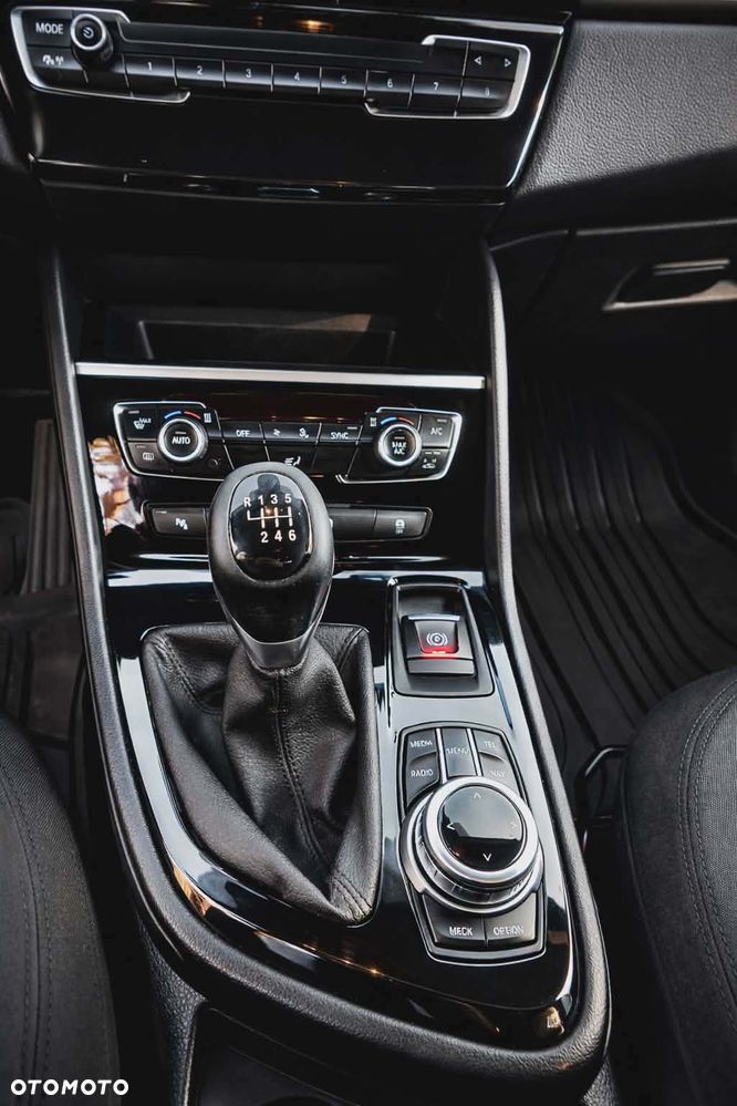 BMW Seria 2 218d GT - 5