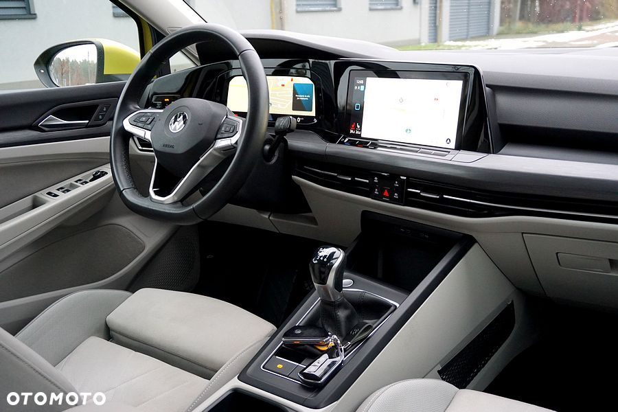 Volkswagen Golf - 28