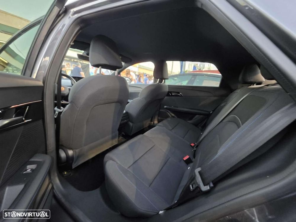 MG MG4 64 kWh Comfort - 21