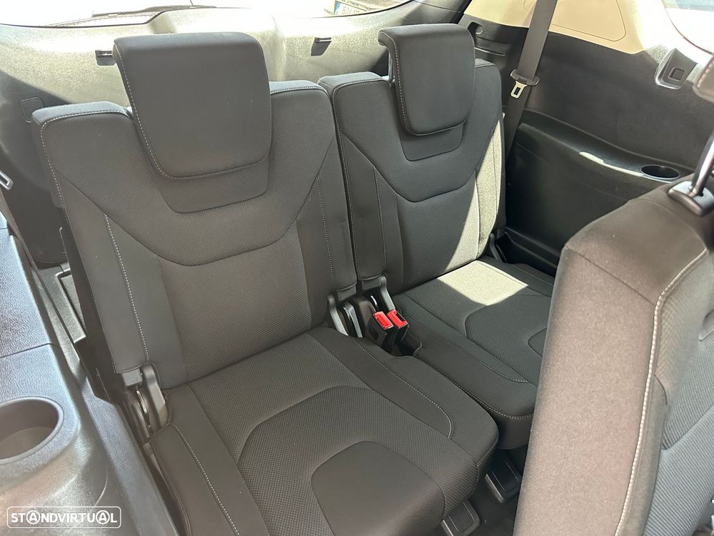 Ford S-Max 2.0 TDCi Titanium - 12